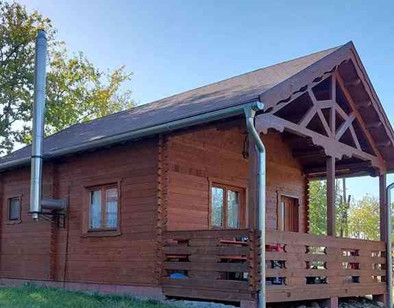 Galériás faház TCS. Előregyártott faházak. Ár: 12,100.000Ft